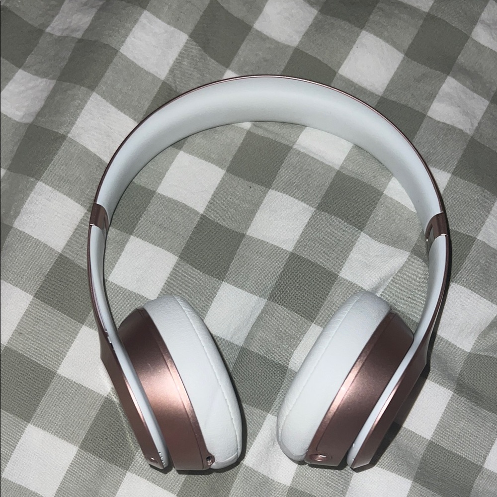 Beats Solo 2 Wireless Headphones